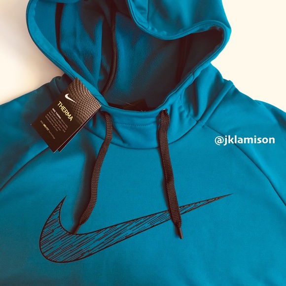 nike therma hoodie pullover